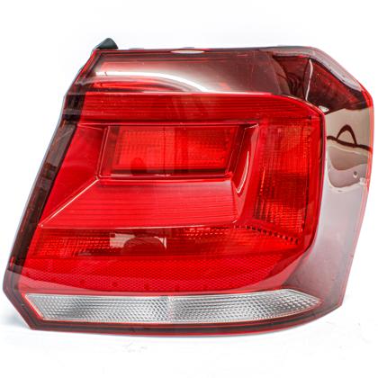 Lanterna Traseira Gol G7 G8 2016 a 2023 Lado Passageiro Bicolor Com Borda Escura Ré Branco - FITAM - 33131D  