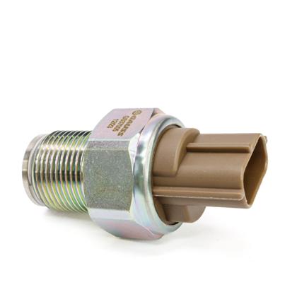 Sensor De Pressão Do Combustível Trator JD 1470 3522 8270R CH570 S660 9670STS 3 Vias - GAUSS GS37005